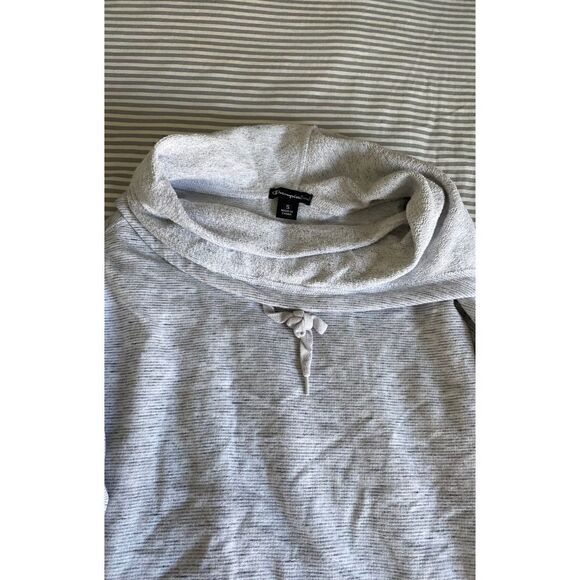 Champion Elite Cowl Neck Sweater Front Pocket Rounded Hem Size S - Picture 2 of 2